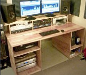 What Should The Ideal Recording Studio Desk Look Like