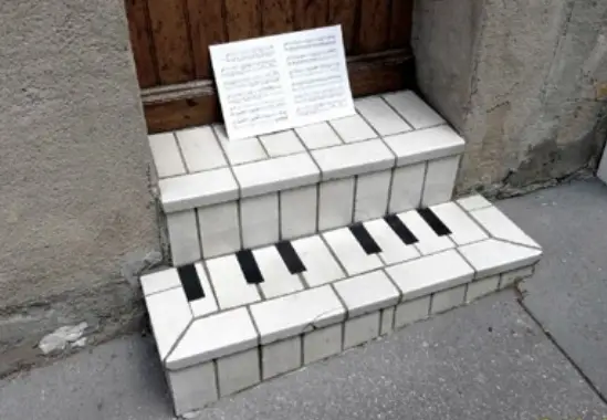 Street Piano Art