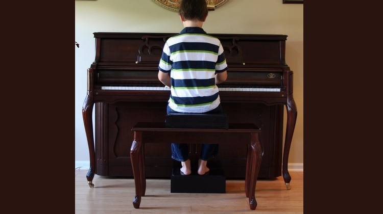 piano foot rest