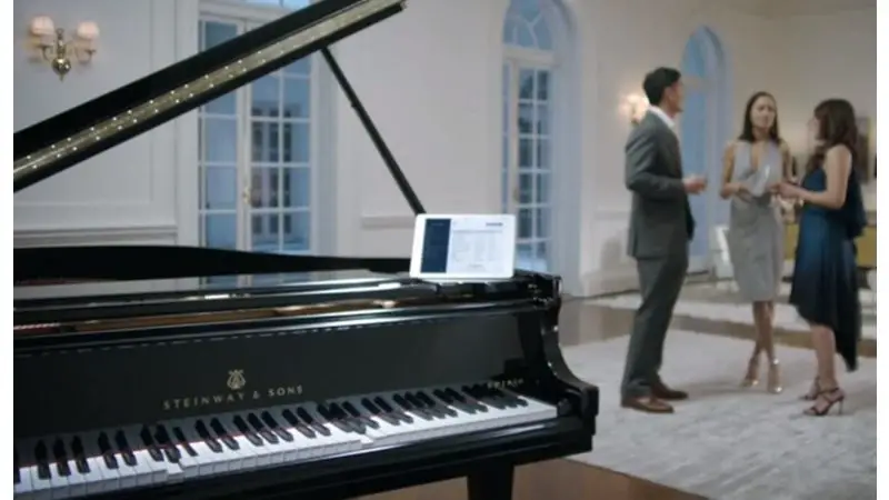 Steinway high-tech SPIRIO | R piano