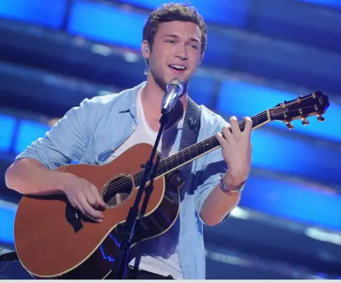 This 'American Idol' Also Plays the Guitar